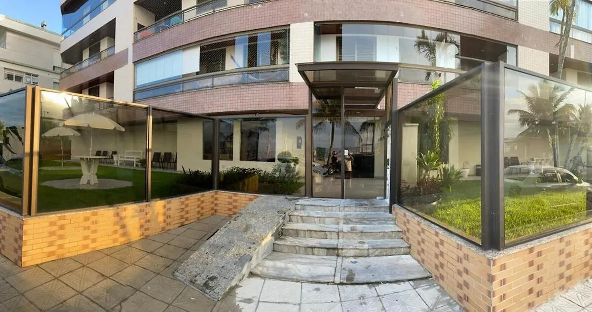 Predio Frente Mar Com Apartamento Canas Florianópolis